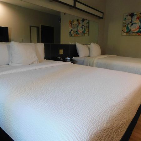 Microtel Inn & Suites By Wyndham Wheeling At The Highlands Triadelphia Εξωτερικό φωτογραφία