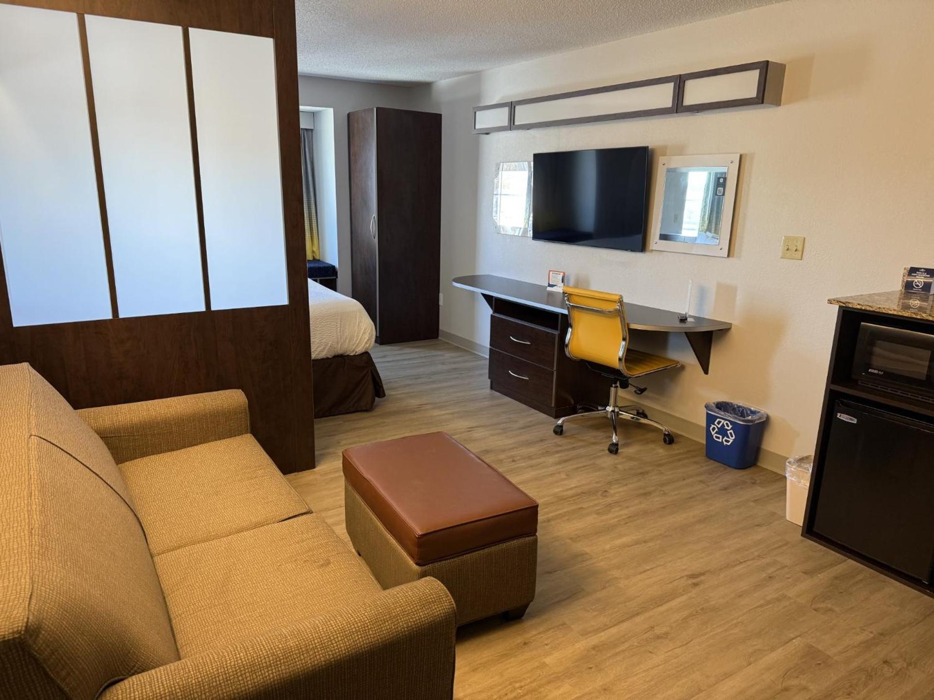 Microtel Inn & Suites By Wyndham Wheeling At The Highlands Triadelphia Εξωτερικό φωτογραφία