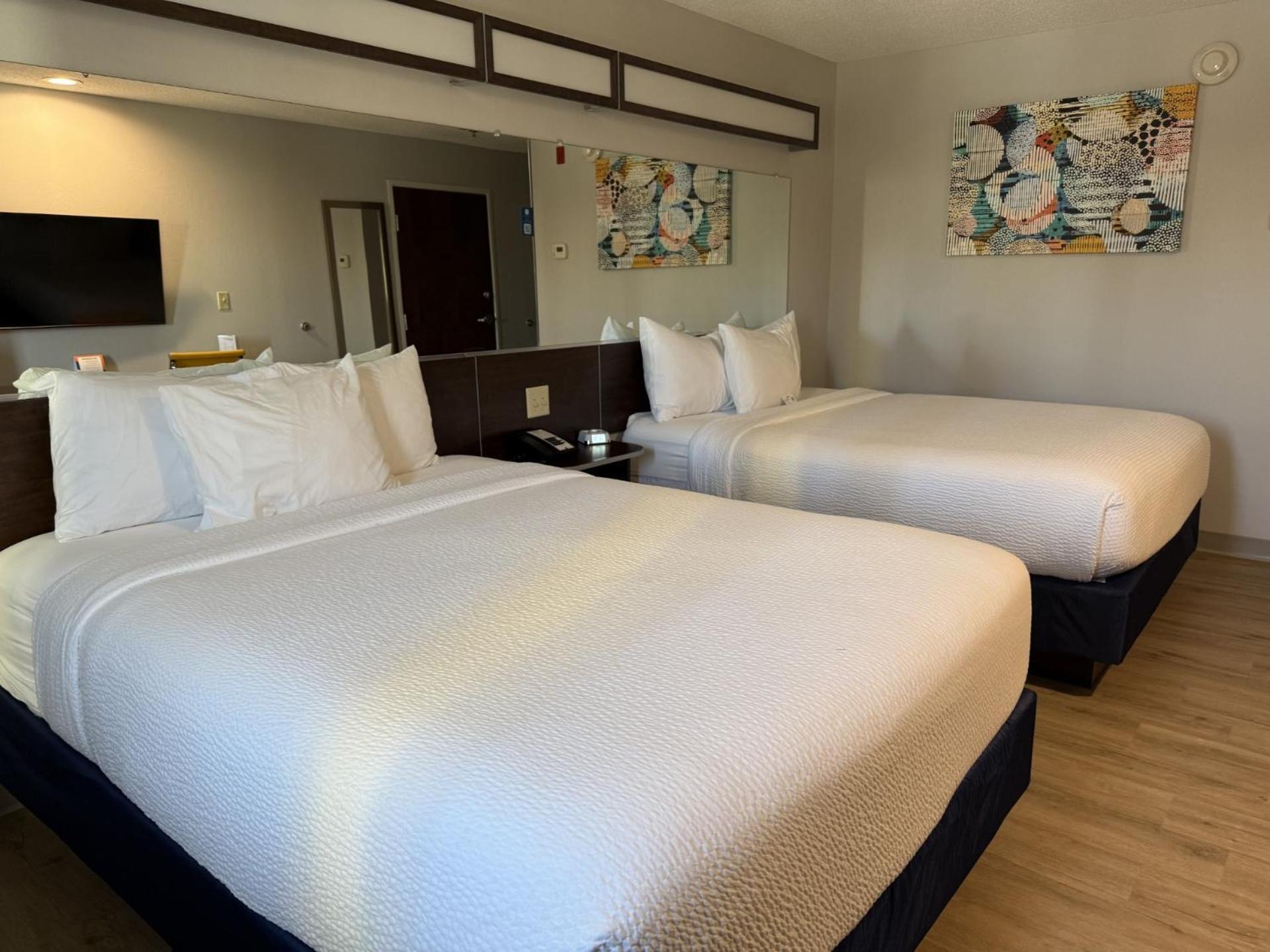 Microtel Inn & Suites By Wyndham Wheeling At The Highlands Triadelphia Εξωτερικό φωτογραφία