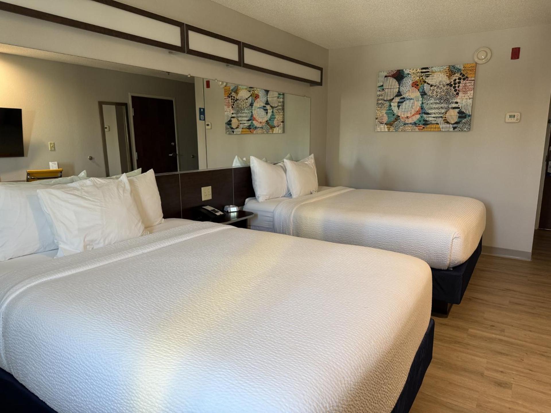Microtel Inn & Suites By Wyndham Wheeling At The Highlands Triadelphia Εξωτερικό φωτογραφία