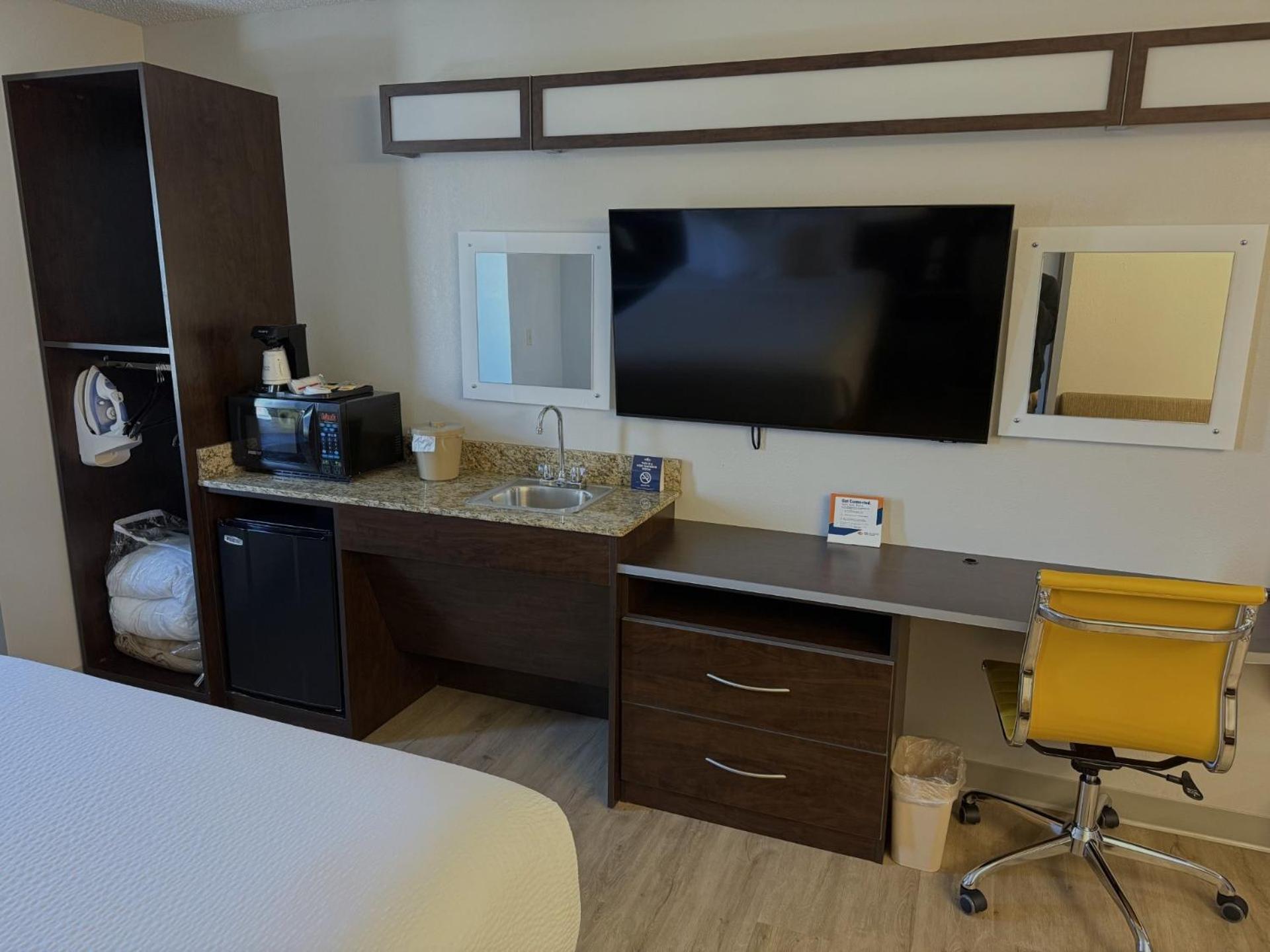 Microtel Inn & Suites By Wyndham Wheeling At The Highlands Triadelphia Εξωτερικό φωτογραφία