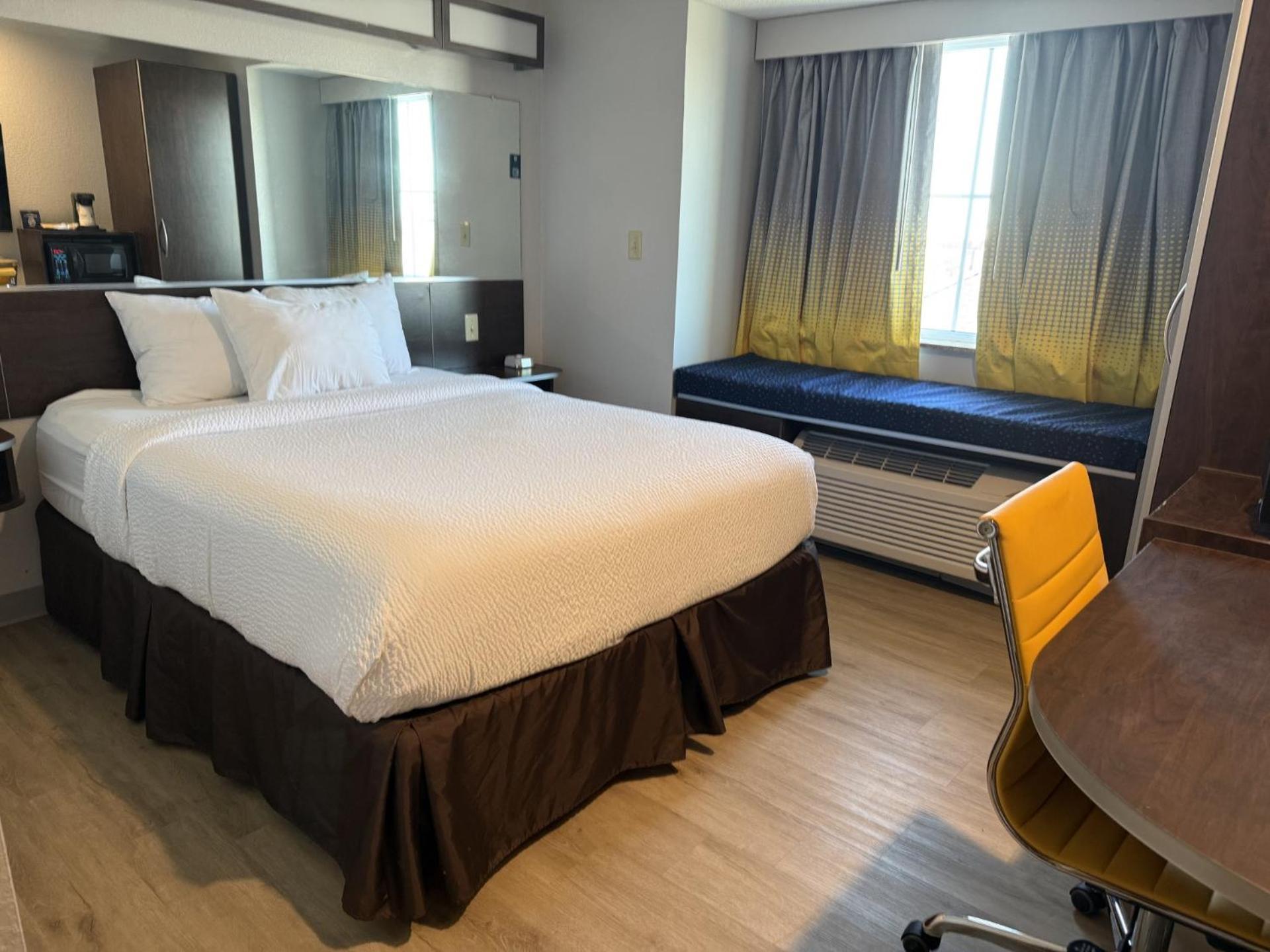 Microtel Inn & Suites By Wyndham Wheeling At The Highlands Triadelphia Εξωτερικό φωτογραφία