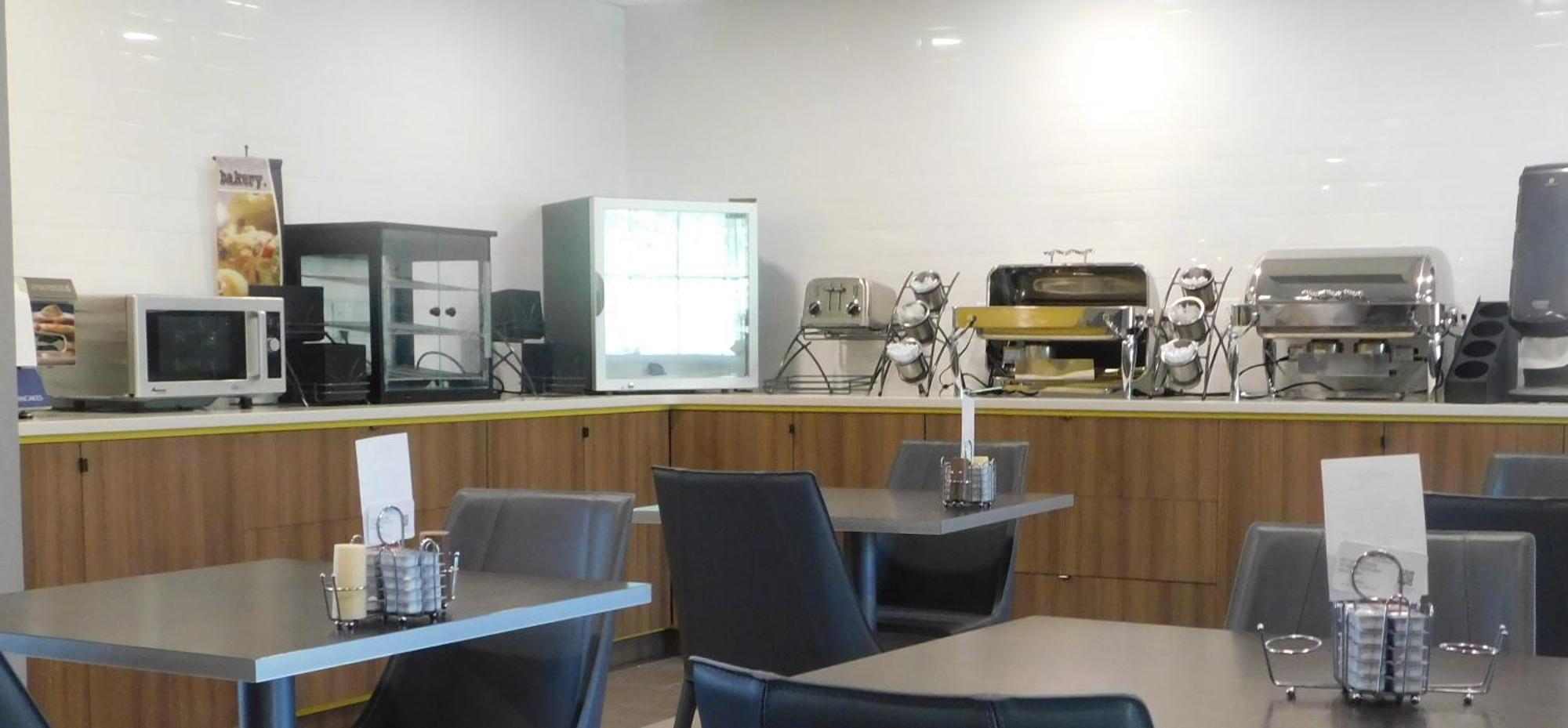 Microtel Inn & Suites By Wyndham Wheeling At The Highlands Triadelphia Εξωτερικό φωτογραφία