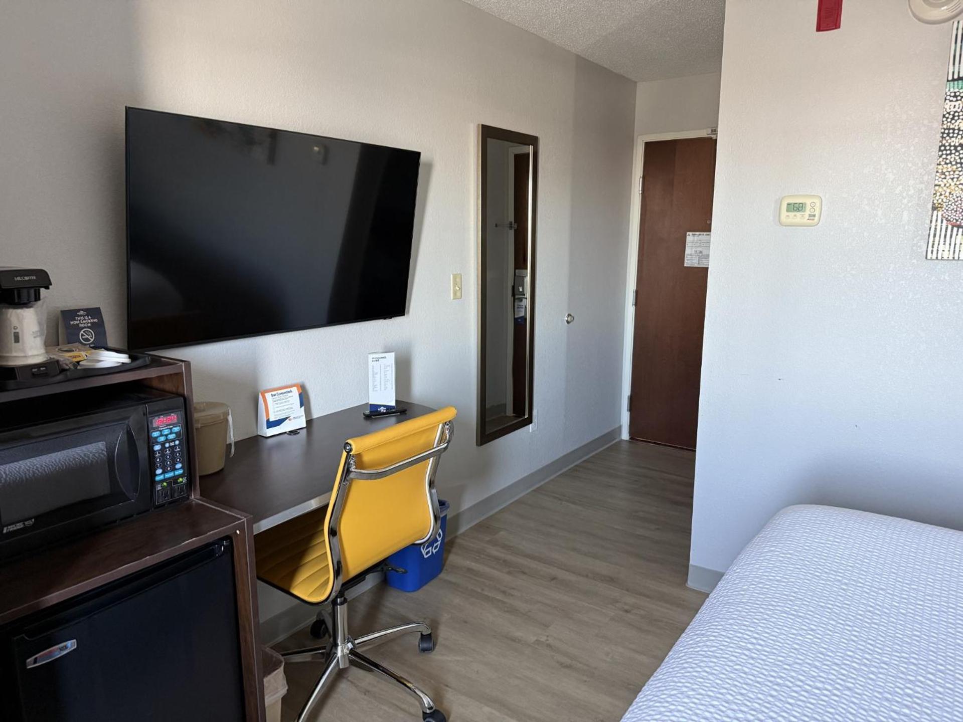 Microtel Inn & Suites By Wyndham Wheeling At The Highlands Triadelphia Εξωτερικό φωτογραφία