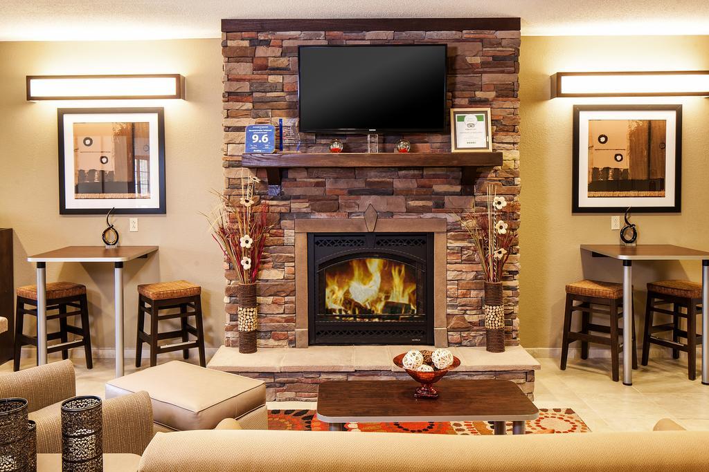 Microtel Inn & Suites By Wyndham Wheeling At The Highlands Triadelphia Εξωτερικό φωτογραφία