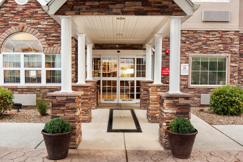 Microtel Inn & Suites By Wyndham Wheeling At The Highlands Triadelphia Εξωτερικό φωτογραφία