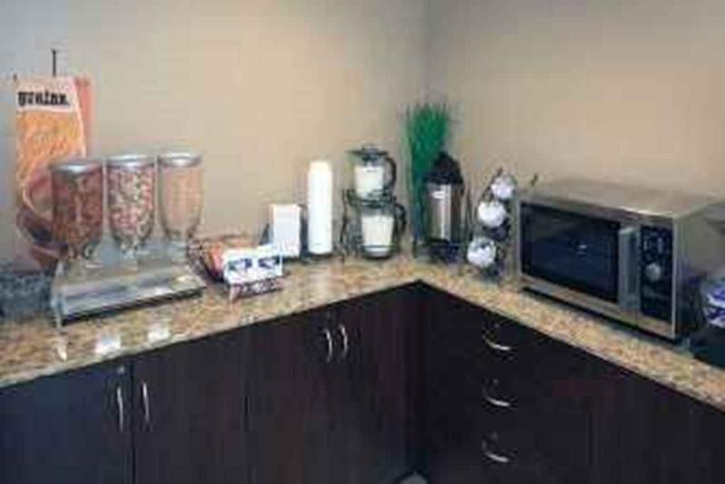 Microtel Inn & Suites By Wyndham Wheeling At The Highlands Triadelphia Εξωτερικό φωτογραφία