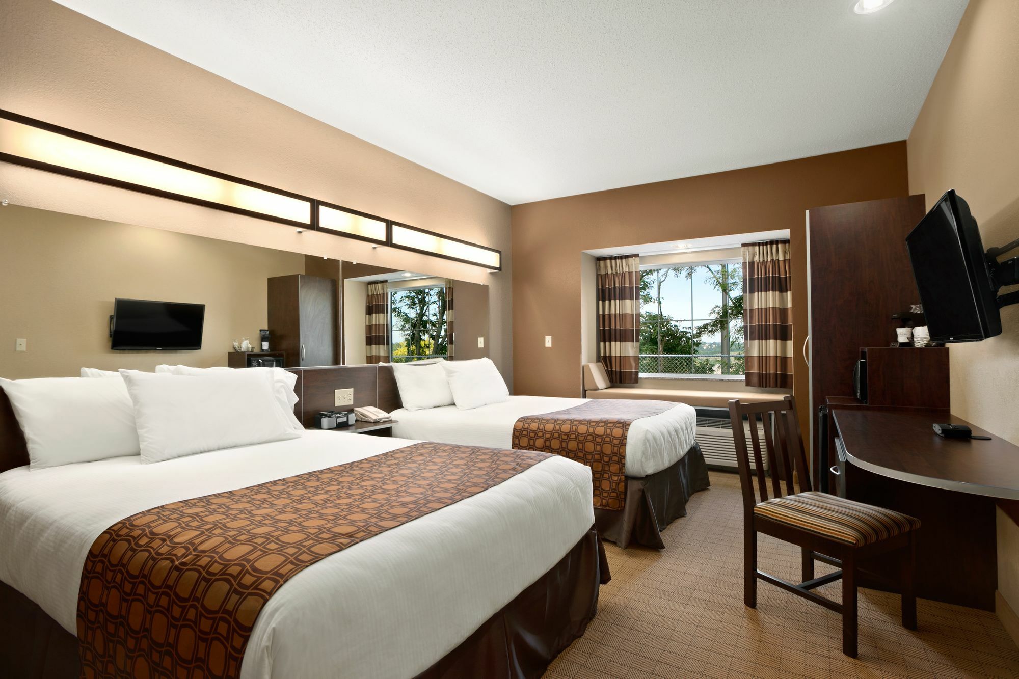 Microtel Inn & Suites By Wyndham Wheeling At The Highlands Triadelphia Εξωτερικό φωτογραφία
